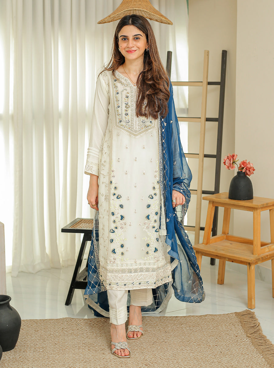 Aleesa - 3 Piece Embroidered Chiffon Suit – Rangeen